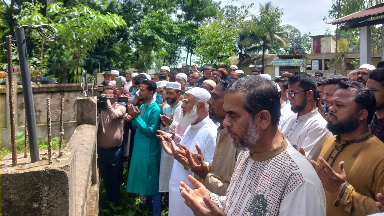 দেওয়ান সিরাজুল ইসলামের কবর জিয়ারত ও পরিবারের সাথে জামায়াত আমিরের সাক্ষাত