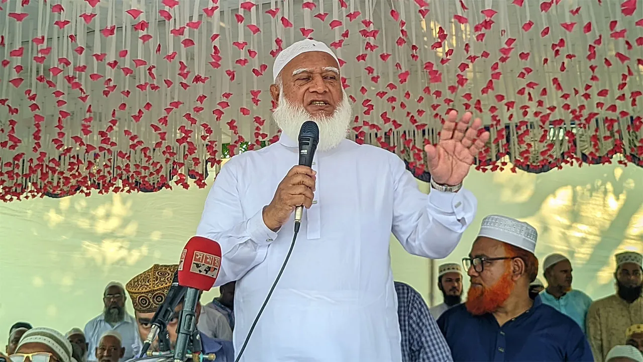 ঘনবসতি এলাকায় সামরিক বিমান আর উড়তে দেখতে চাই না