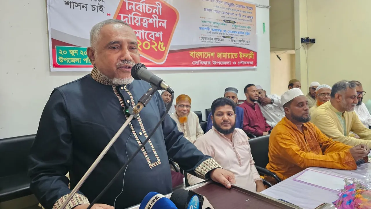 জামায়াতের সাথে বিএনপির দূরত্ব বাড়ছে না : ডা. তাহের