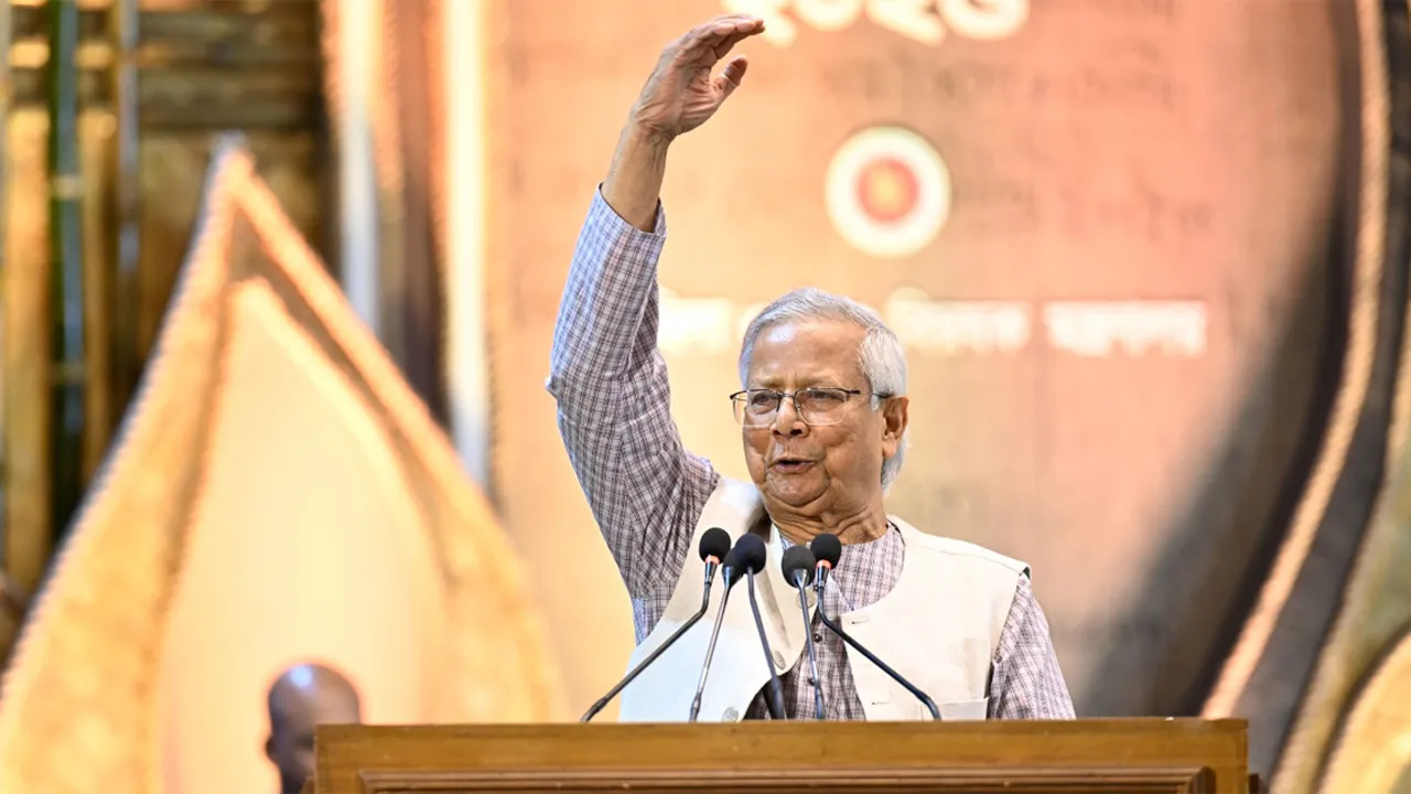 নারীদের সামনে রেখেই নতুন বাংলাদেশ গড়ে উঠুক : প্রধান উপদেষ্টা