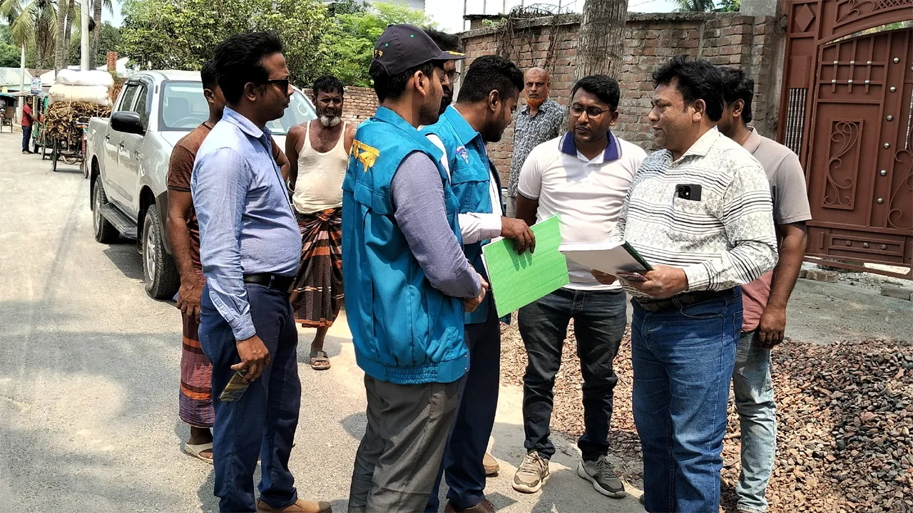 দৌলতপুরে এলজিইডির কাজে দুদকের অভিযান