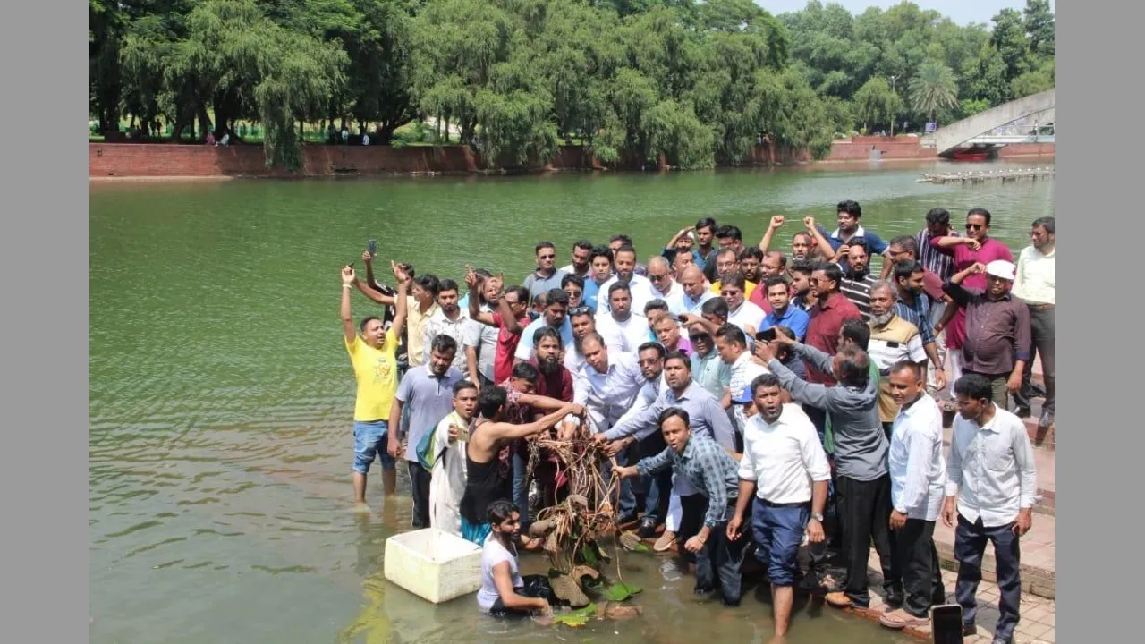 শহীদ জিয়াউর রহমানের মাজার সবার জন্য উন্মুক্ত