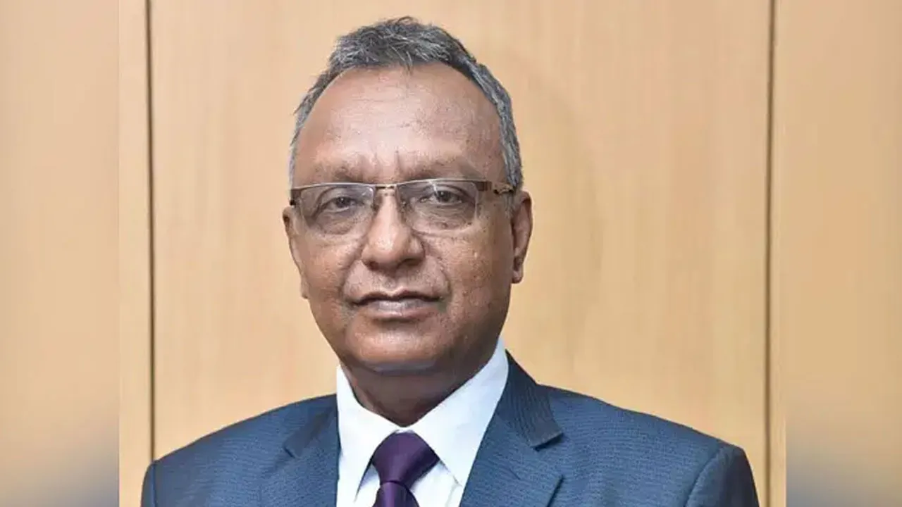 বিএফআইইউ প্রধানের বাধ্যতামূলক ছুটি বহাল, তদন্ত সাপেক্ষে ব্যবস্থা