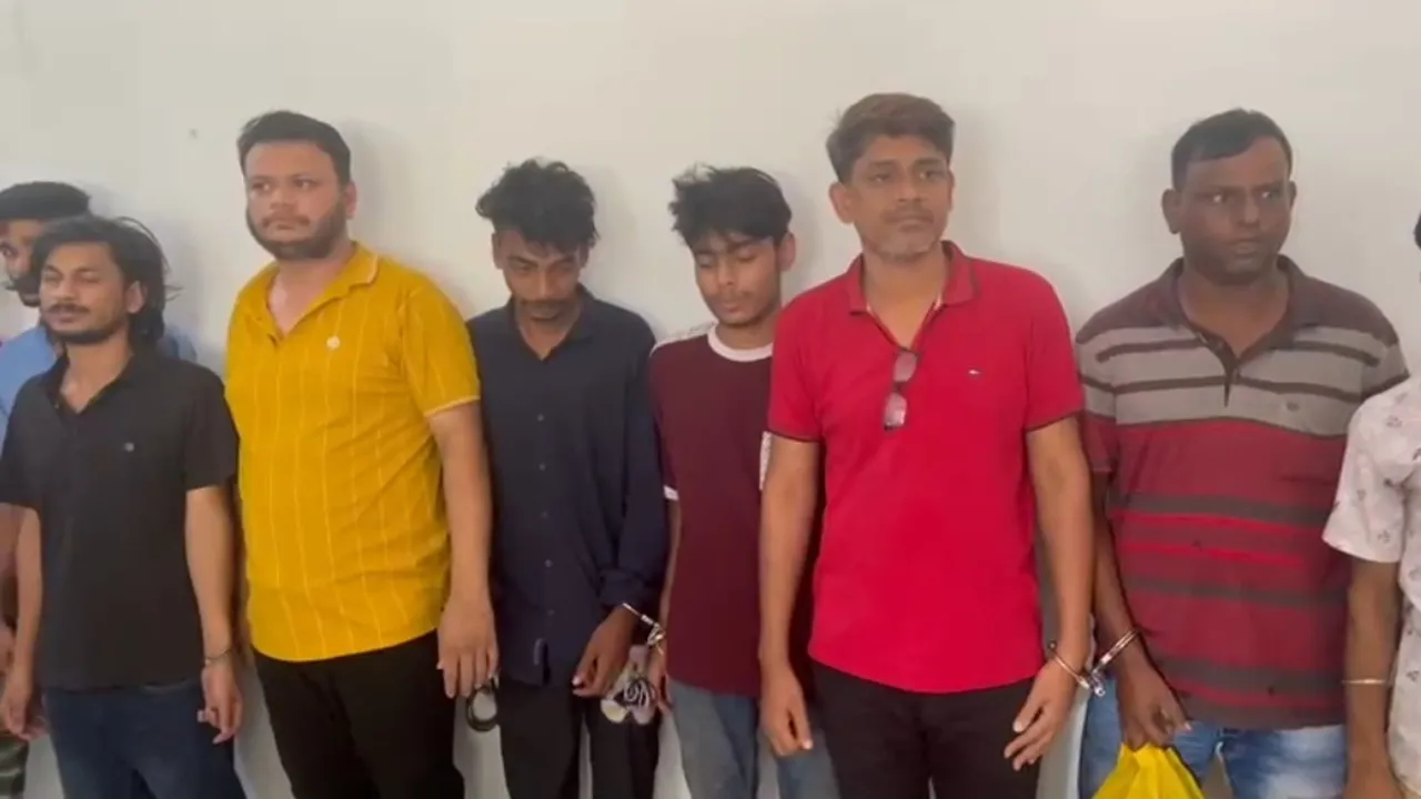 আশুলিয়ায় সেচ্ছাসেবক দলের নেতাসহ ১০ চাঁদাবাজ গ্রেফতার