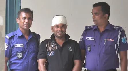 ফরিদপুরে একাধিক মামলার আসামি অস্ত্রসহ গ্রেফতার