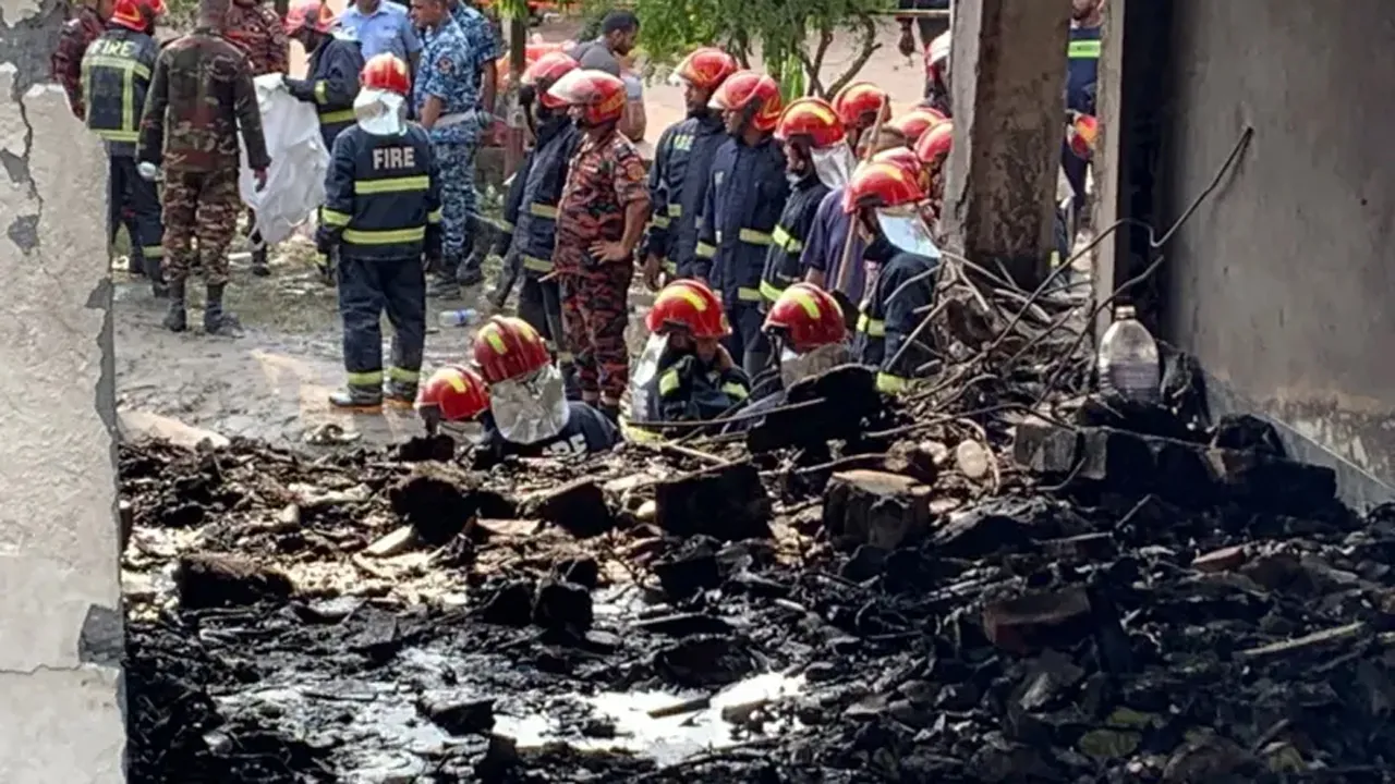 রাজধানীতে স্কুলে বিমান বিধ্বস্তে নিহতের সংখ্যা ১৯