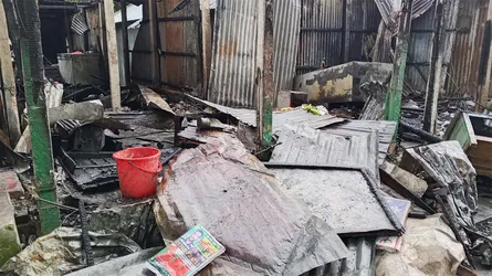 টাঙ্গাইলে ভয়াবহ আগুনে পুড়লো দোকান ও বসতবাড়ি