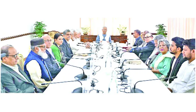 বিশেষ মেধাসম্পন্নদের শিক্ষা নিশ্চিতের আহ্বান প্রধান উপদেষ্টার