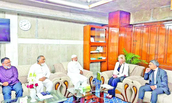 বিরোধীদলের নেতার সাথে ইন্টারন্যাশনাল আইডিয়া প্রতিনিধিদলের  সাক্ষাৎ