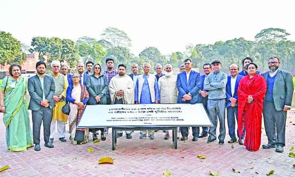 রাজনৈতিক নেতাদের নিয়ে জুলাই গণ-অভ্যুত্থান স্মৃতি জাদুঘর পরিদর্শনে প্রধান উপদেষ্টা