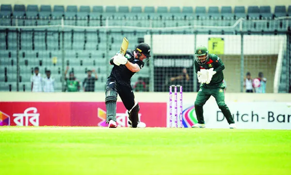 ব্যাটিং ব্যর্থতায় হার দিয়ে শুরু বাংলাদেশের