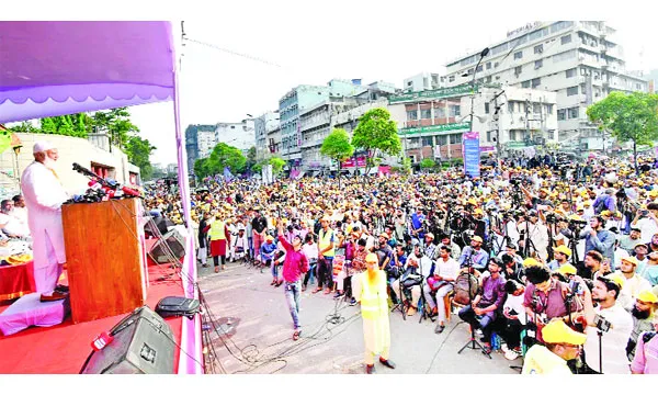 শ্রমিকের অধিকার আদায়ে  সংসদের ভেতরে-বাইরে  লড়াই চলবে : জামায়াত আমির