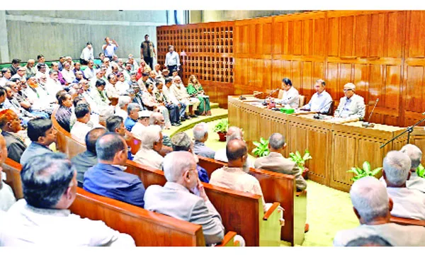 জ্বালানি মজুদ ও চোরাচালান রোধের নির্দেশ প্রধানমন্ত্রীর