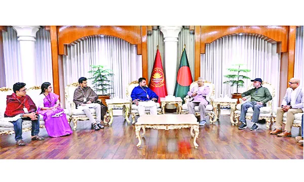 ‘হ্যাঁ-তে সিল দিলে নতুন দেশ গড়ার দরজা খুলবে