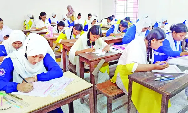 প্রথম দিনেই ২৫ হাজার  পরীক্ষার্থী অনুপস্থিত  বহিষ্কার ৬ জন
