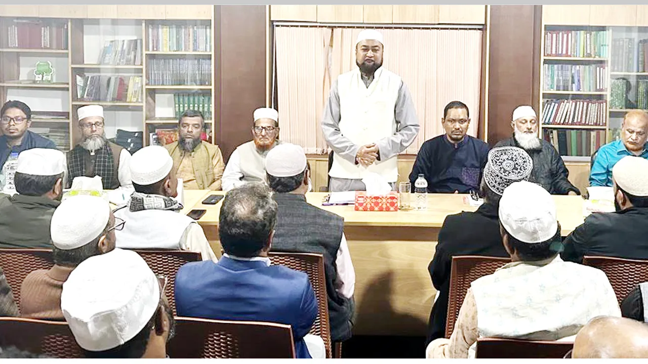 ‘অনতিবিলম্বে অবৈধ অস্ত্র উদ্ধার ও চিহ্নিত সন্ত্রাসীদের গ্রেফতার করতে হবে’