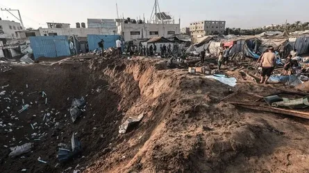 গাজায় চিকিৎসা সরঞ্জামের গুদামে ইসরাইলের হামলা