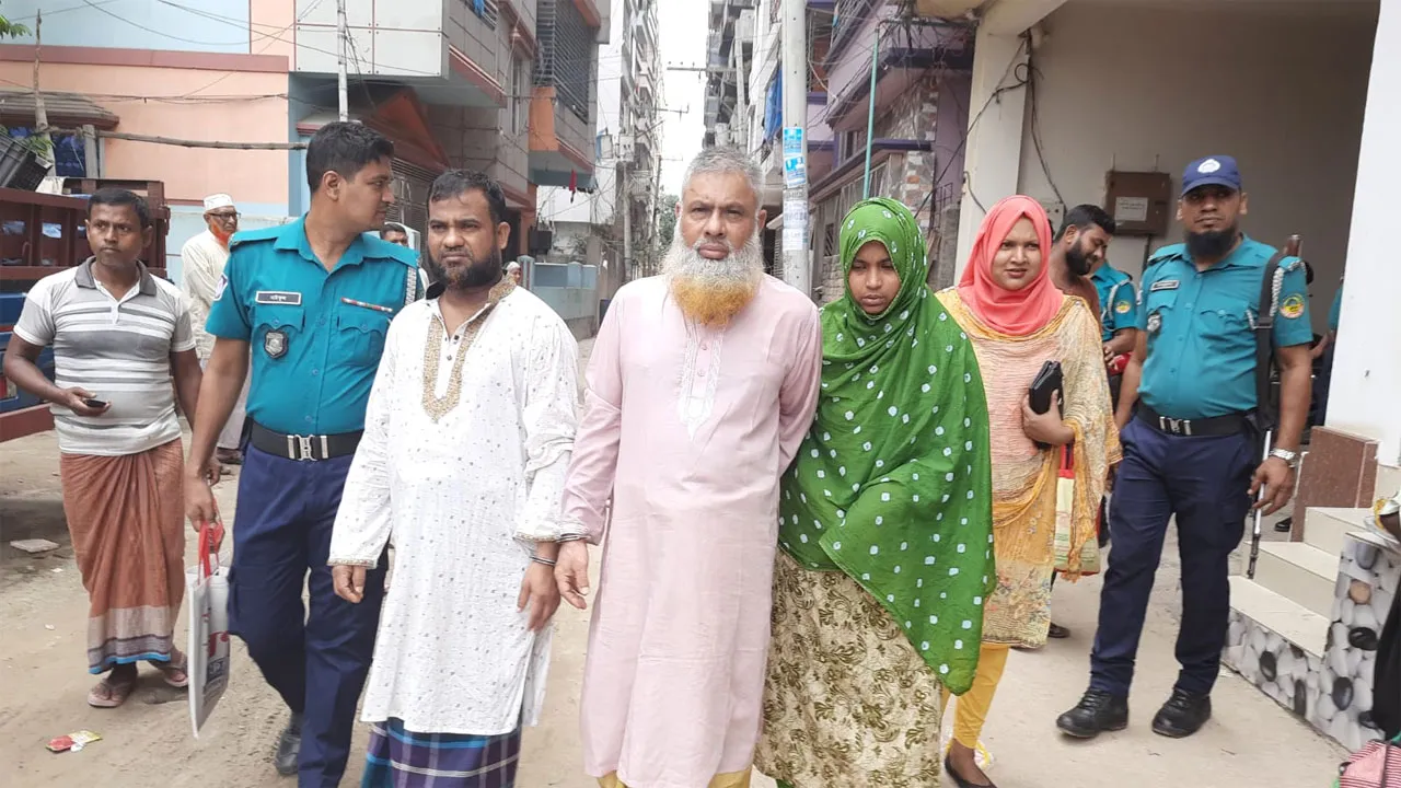 গাজীপুরে মোবাইল চোর সন্দেহে ফল ব্যবসায়ীকে গণপিটুনি দিয়ে হত্যা, গ্রেফতার ৩