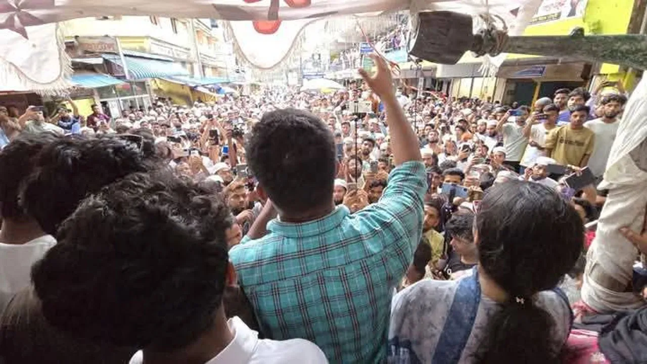 অতীতে সবাই আলেমদের ক্ষমতার সিঁড়ি হিসেবে ব্যবহার করেছে