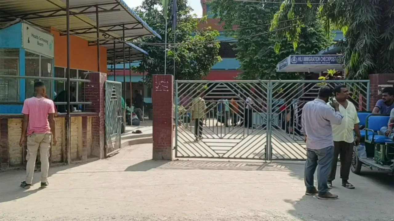 সালমান শাহ হত্যা মামলা : অভিযুক্তদের দেশত্যাগ রোধে হিলিতে কড়া নজরদারি