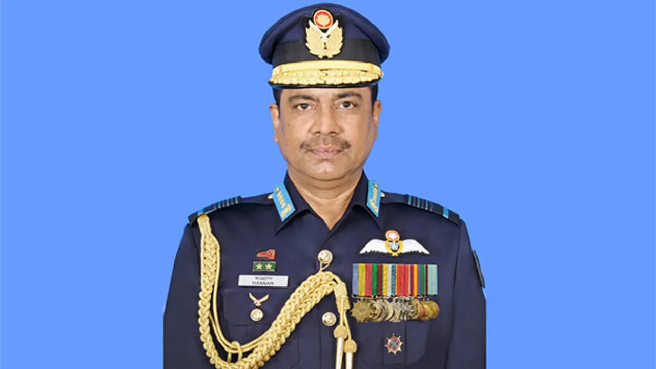 সাবেক বিমান বাহিনী প্রধান শেখ আব্দুল হান্নান ও স্ত্রীর বিরুদ্ধে দুদকের মামলা