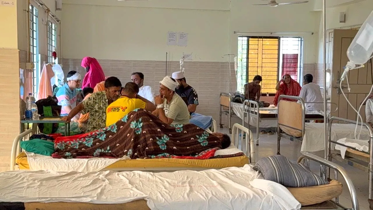 শিবচর উপজেলা স্বাস্থ্য কমপ্লেক্স : চিকিৎসক ও জনবল সঙ্কটে ভোগান্তি