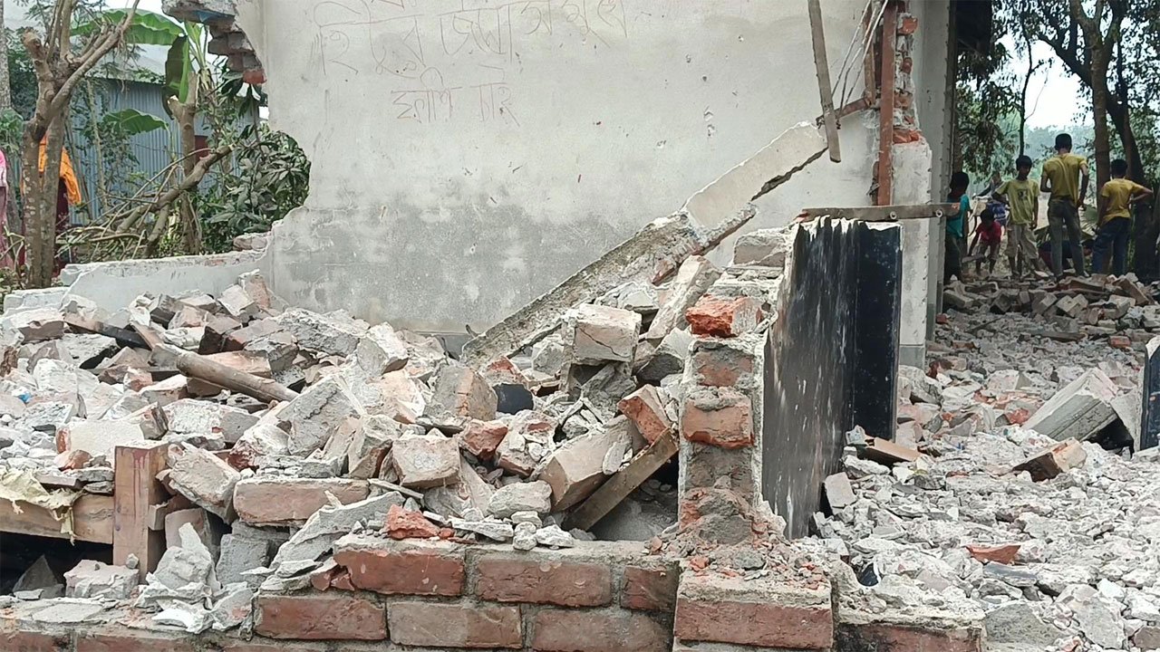 হিটু-শেখের-বাড়ি