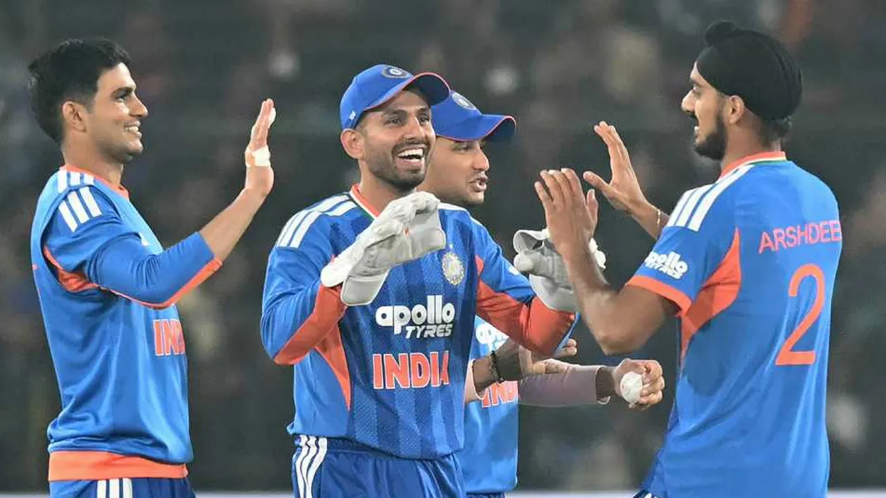 দক্ষিণ আফ্রিকার বিপক্ষে বড় জয়ে সিরিজ শুরু ভারতের