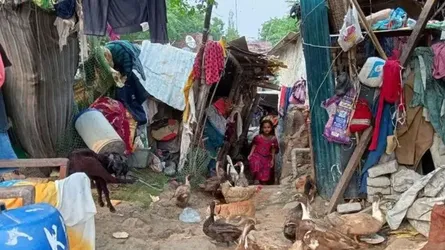 মুসলিমদের বাংলাদেশী আখ্যা দিয়ে সীমান্তে ঠেলে দিচ্ছে ভারত!