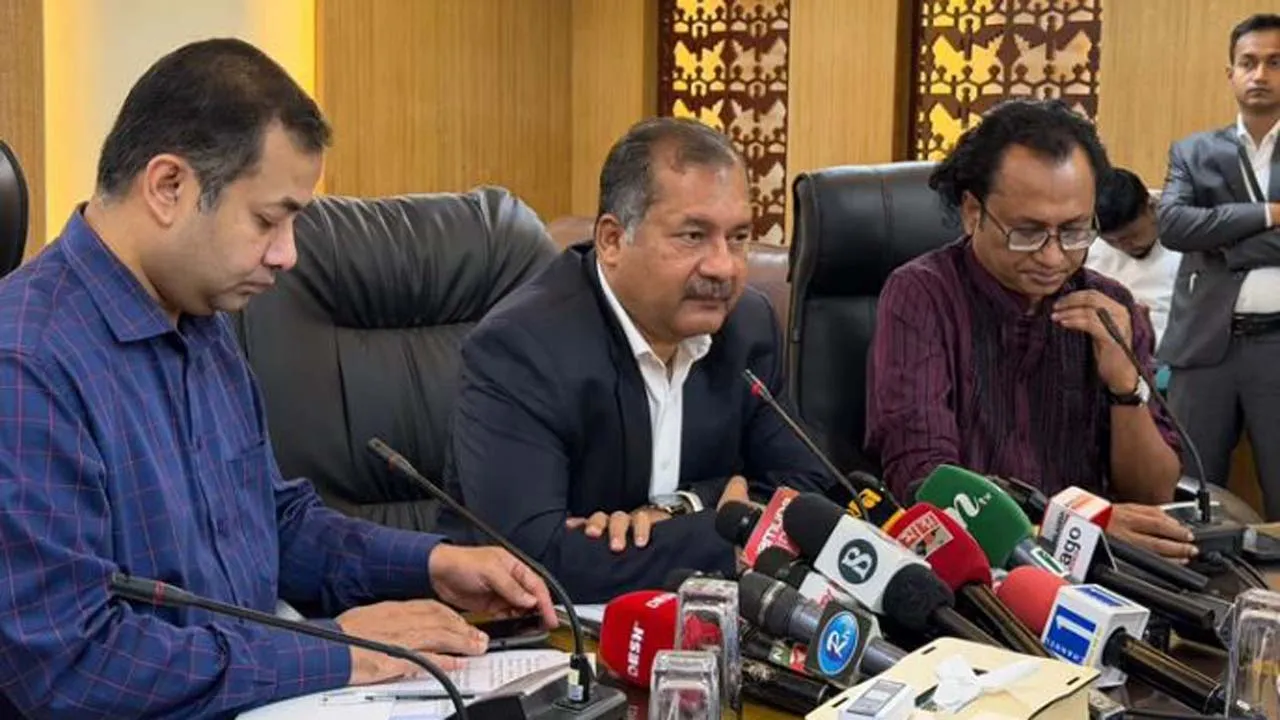 সরকারের বহুমুখী উন্নয়ন ও অগ্রগতি তুলে ধরলেন তথ্যমন্ত্রী