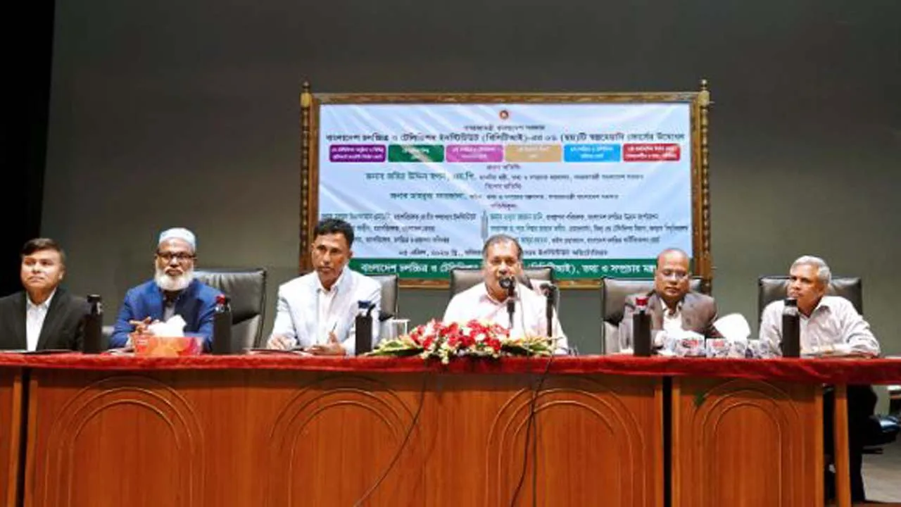 গণমাধ্যম মানুষের মনোজগৎ গঠনে অত্যন্ত গুরুত্বপূর্ণ : তথ্যমন্ত্রী