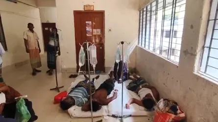 মহিপুরে বরফ কলের পাইপ লিকেজ, অ্যামোনিয়া গ্যাস ছড়িয়ে আহত অন্তত ২০