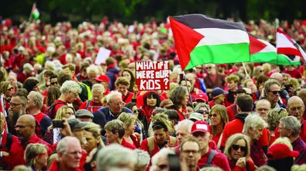 নেদারল্যান্ডসে ফিলিস্তিনের পক্ষে বিশাল সমাবেশ