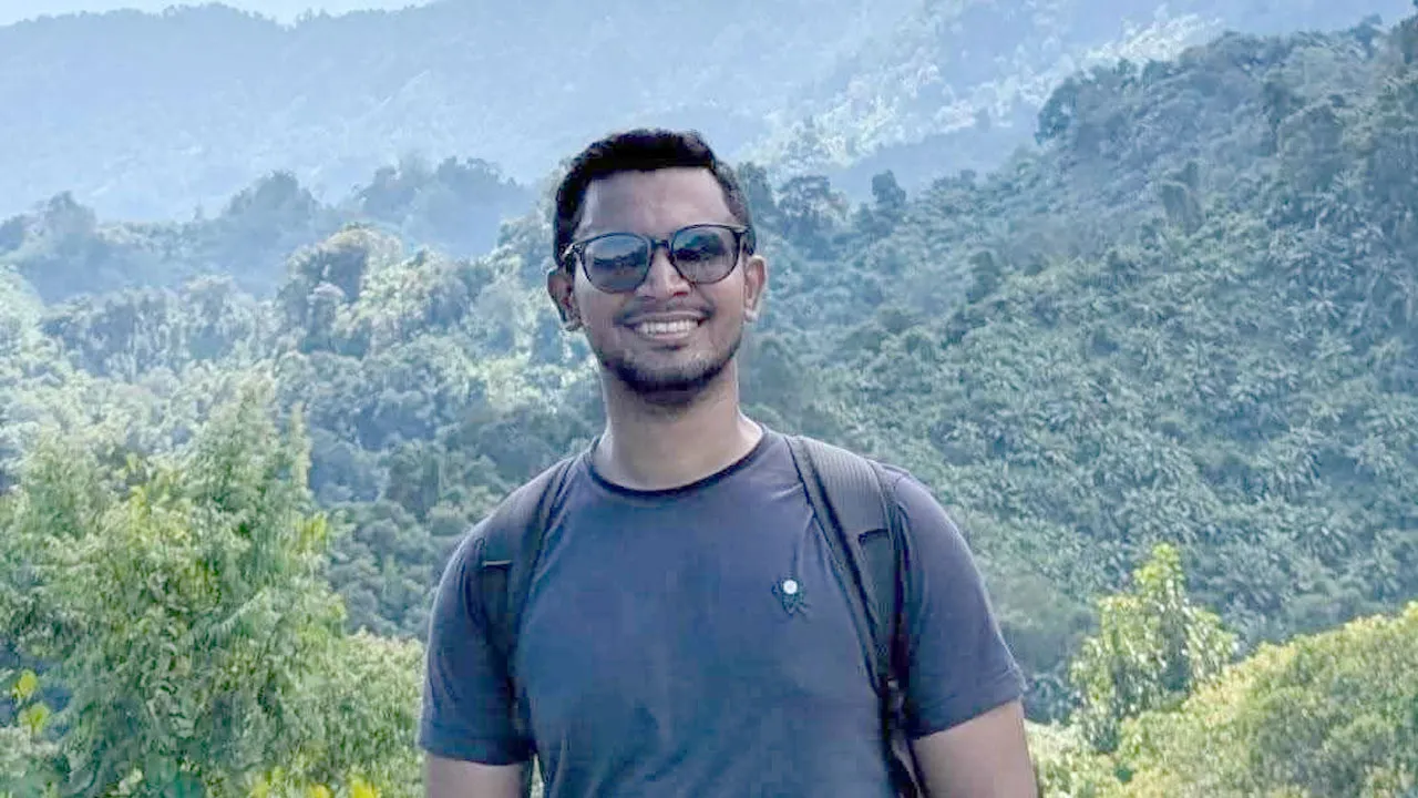 নাফাখুম ঝরনায় পড়ে পর্যটক নিখোঁজ