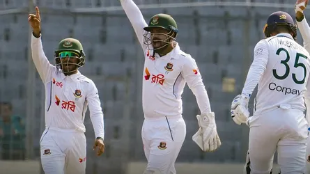 ৮ উইকেট হারিয়ে মধ্যাহ্ন বিরতিতে আয়ারল্যান্ড, জয়ের খুব কাছে বাংলাদেশ