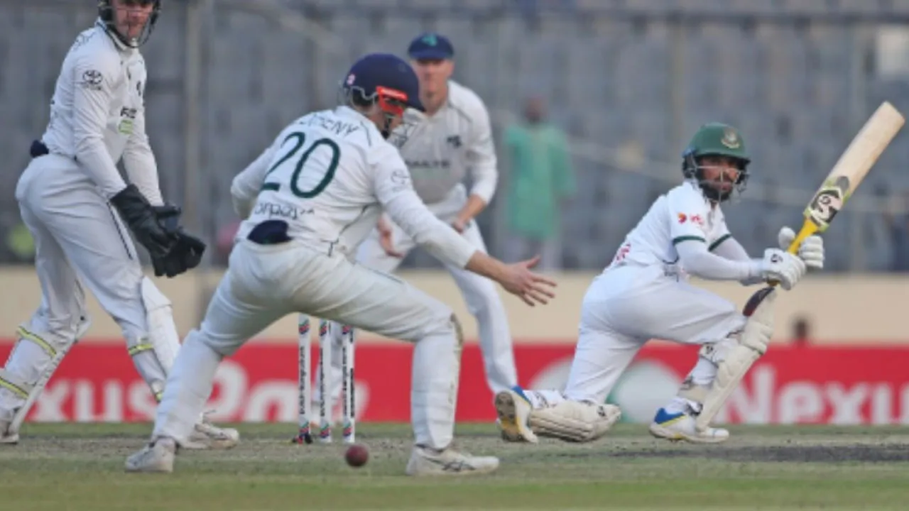 পাহাড়সম রান নিয়ে মধ্যাহ্ন বিরতিতে বাংলাদেশ