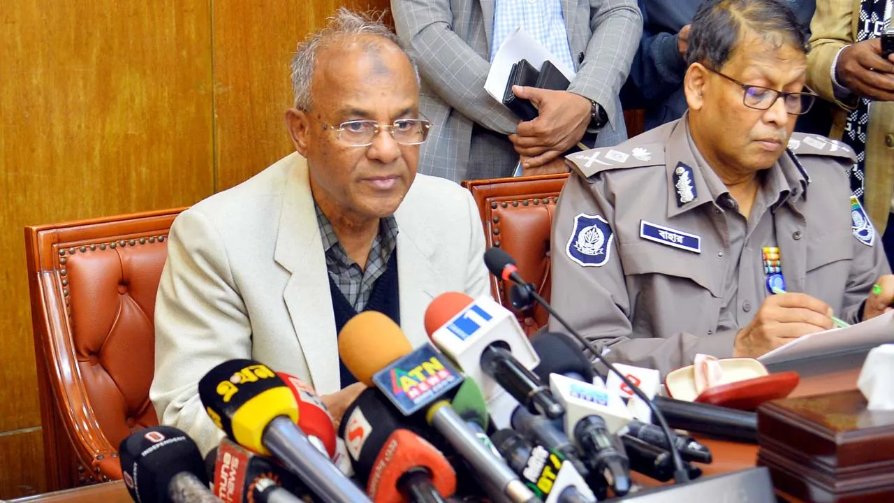 নির্বাচন বানচালের চেষ্টা করলে কঠোর ব্যবস্থা নেয়ার হুঁশিয়ারি স্বরাষ্ট্র উপদেষ্টার