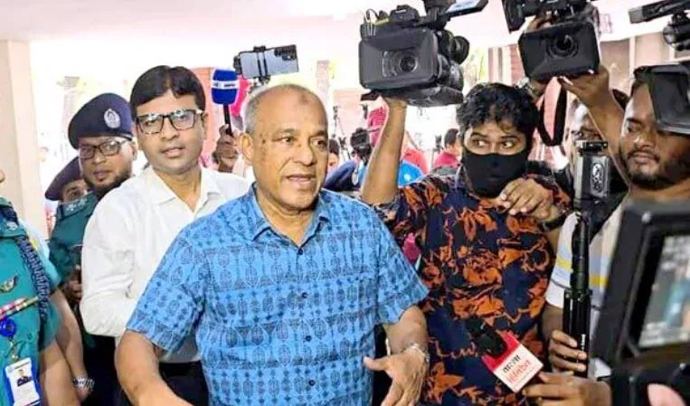 আ’লীগ অপকর্ম করতে চাইলে ছাড় পাবে না