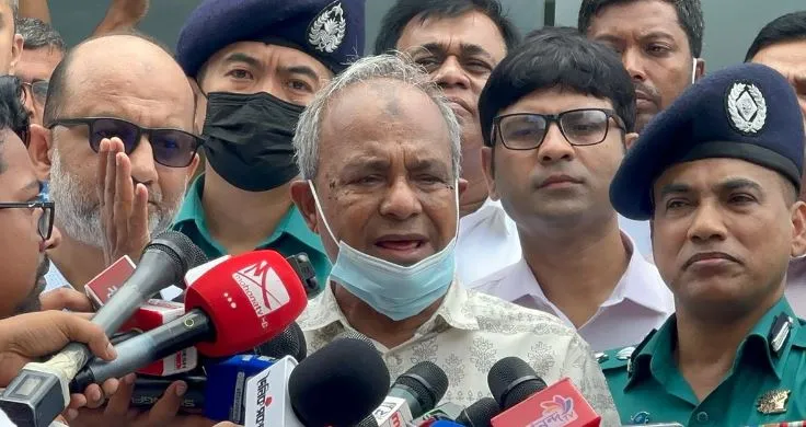 মালয়েশিয়া ফেরত ৩ বাংলাদেশী জঙ্গি নয় : স্বরাষ্ট্র উপদেষ্টা