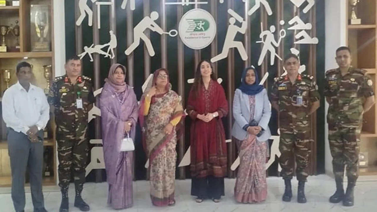 বিকেএসপির নারী ফুটবলারদের সাথে খেলায় অংশ নিয়েছেন জাইমা রহমান