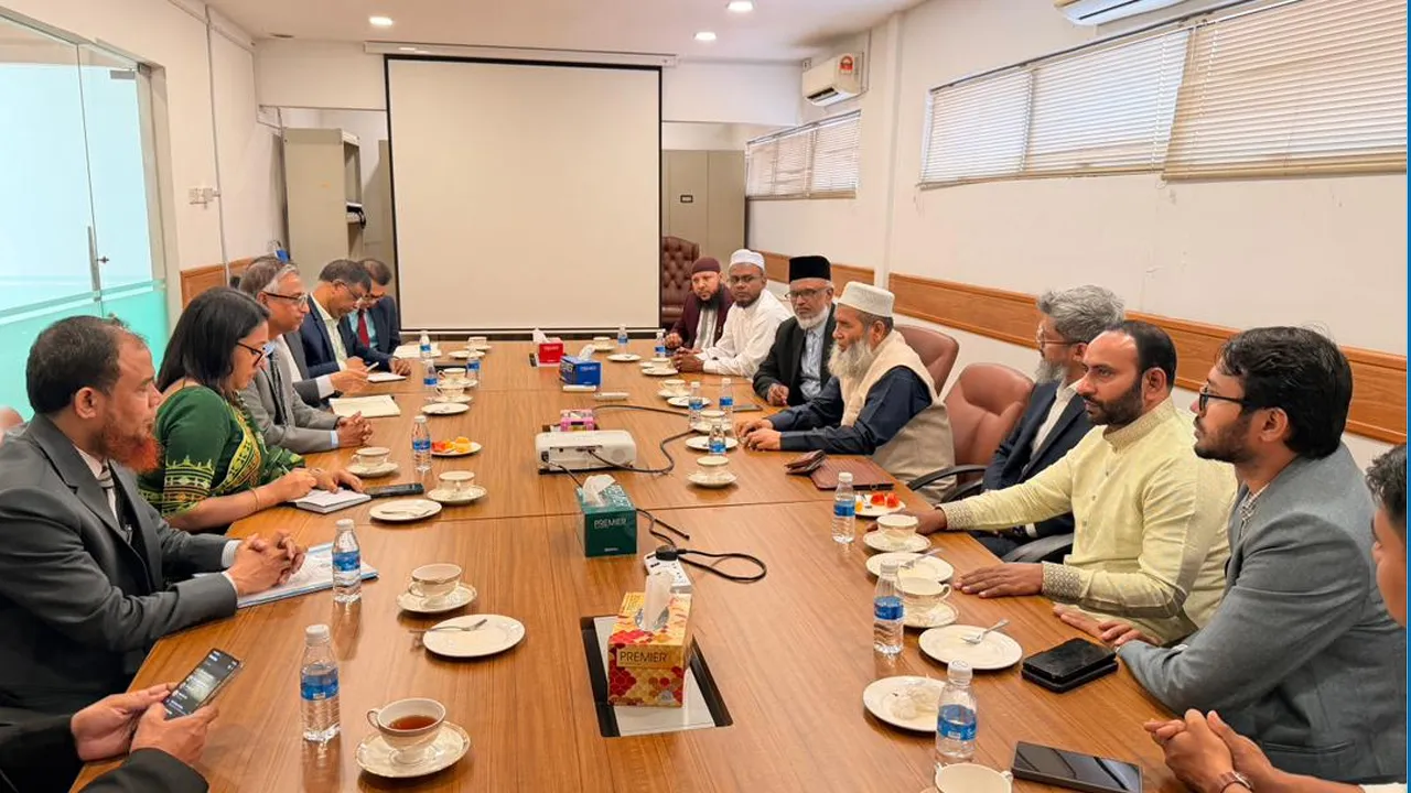 মালয়েশিয়ায় পাসপোর্ট ও শ্রমিক সমস্যা নিরসনে হাইকমিশনে জামায়াত নায়েবে আমিরের বৈঠক