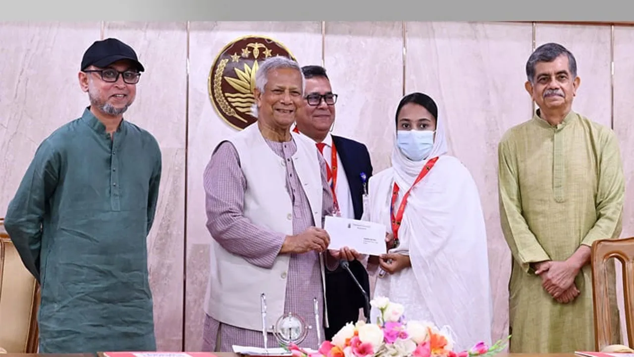 ‘জুলাই শহীদ স্মৃতি বৃত্তি’ চালু করলো জাতীয় বিশ্ববিদ্যালয়