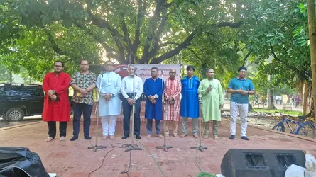 জাবিতে ‘স্বৈরাচার হাসিনার পতন দিবস’ উপলক্ষে প্রতিবাদী সমাবেশ ও গণসংগীত