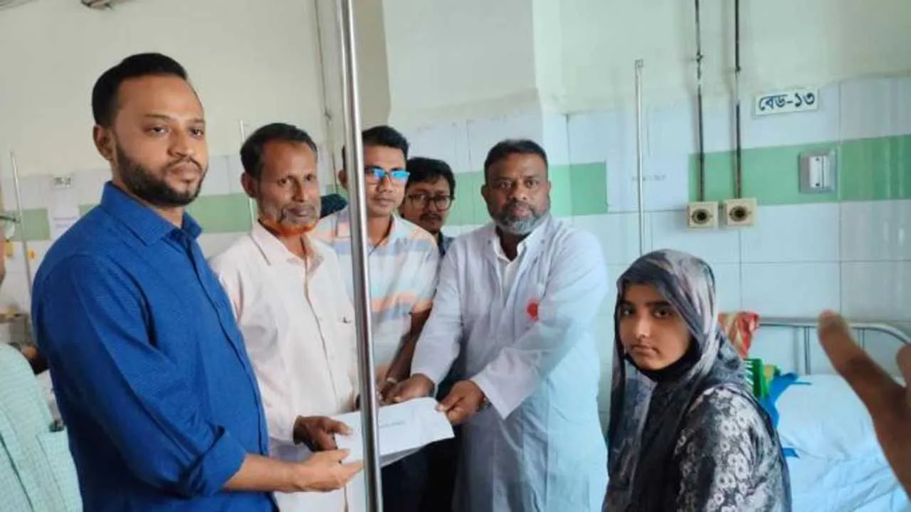 জুলাই শহীদ জুবায়েরের বোনের চিকিৎসায় পাশে দাঁড়ালেন প্রধানমন্ত্রী