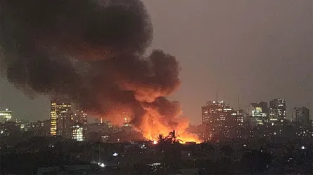 করাইল বস্তির আগুন সম্পূর্ণ নিয়ন্ত্রণে এলো ১৬ ঘণ্টা পর