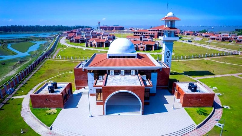 কর্ণফুলী টানেলের অতিথিশালায় দৃষ্টিনন্দন মসজিদ