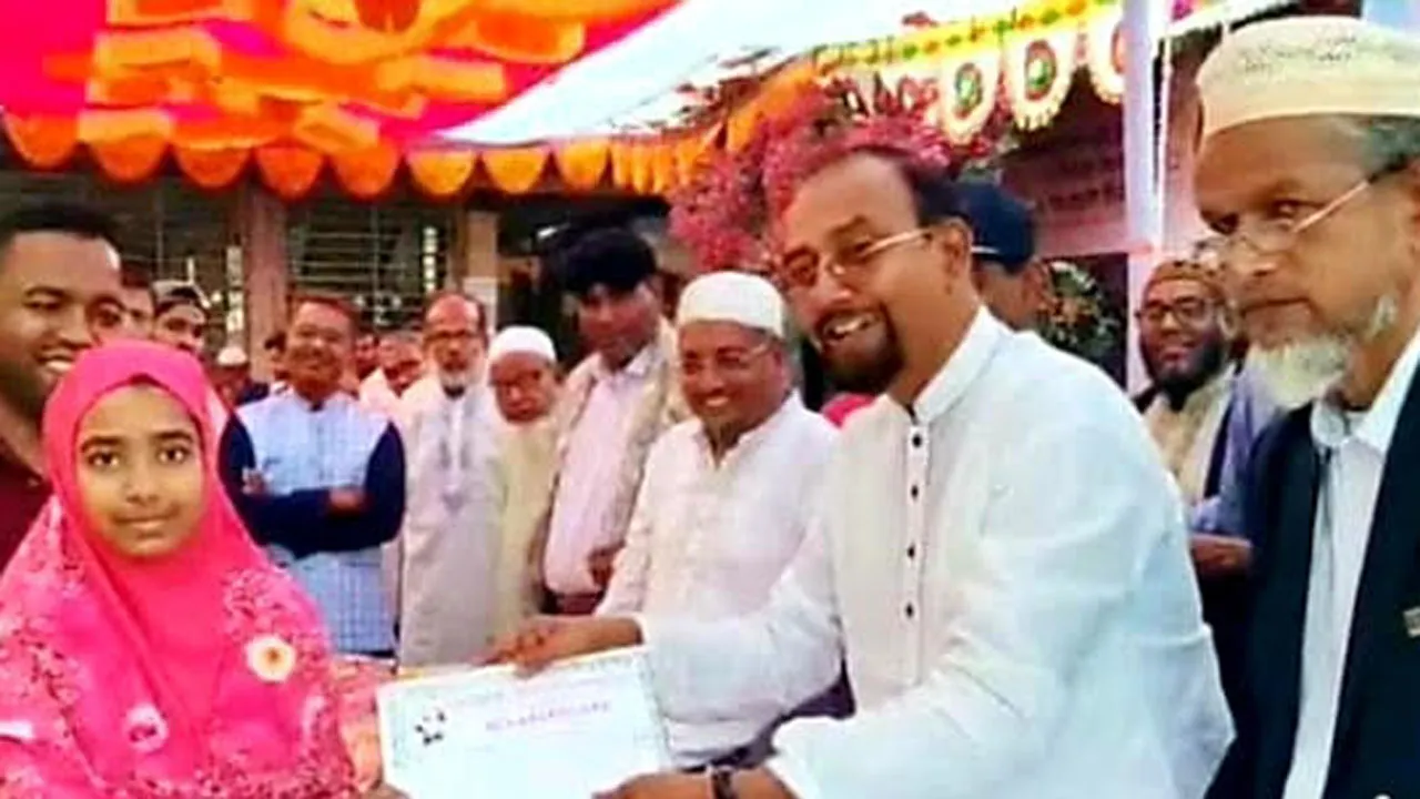 কাঁঠালিয়ায় বৃত্তিপ্রাপ্ত শিক্ষার্থীদের মাঝে পুরস্কার বিতরণ