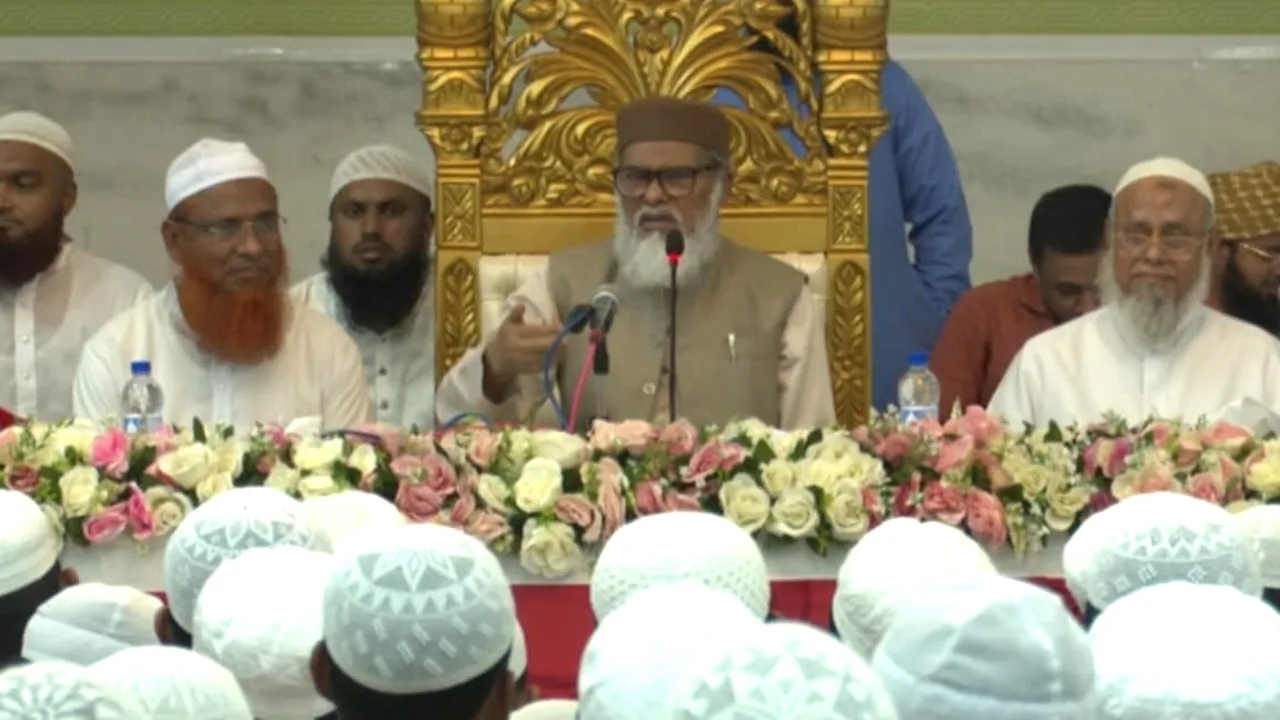 নতুন বাংলাদেশ গঠনে আলেম-ওলামাদের অবদান সোনার অক্ষরে লেখার মত : ধর্ম উপদেষ্টা