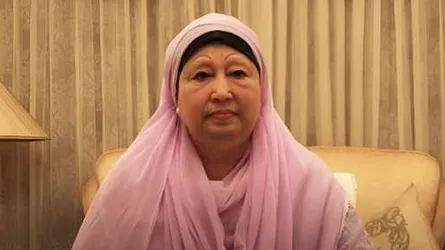 রাতে খালেদা জিয়ার অবস্থা জানিয়েছেন মঈন খান