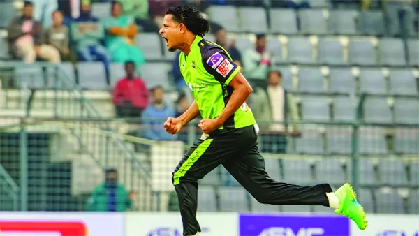 নাসুমের ৫ উইকেটে নোয়াখালীর লজ্জা